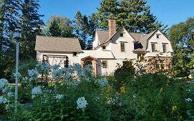 Pinehurst Inn Bed & Breakfast